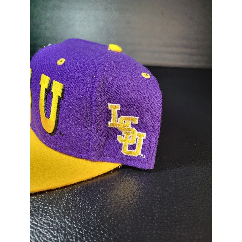 VTG LSU Tigers‎ Hat Cap Football All OVER PRINT RARE PURPLE 7 3/8 FITTED